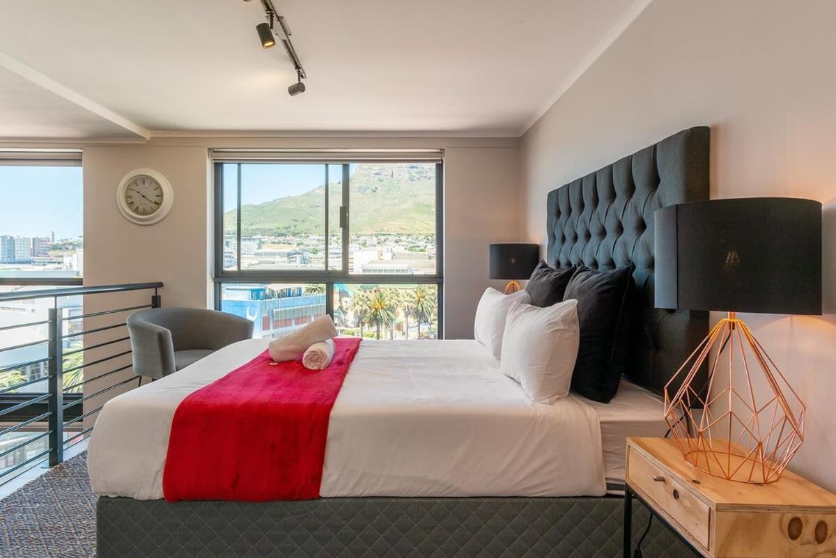 Penthouse 2 Bedroom - Biscuit Mill- Apartment *