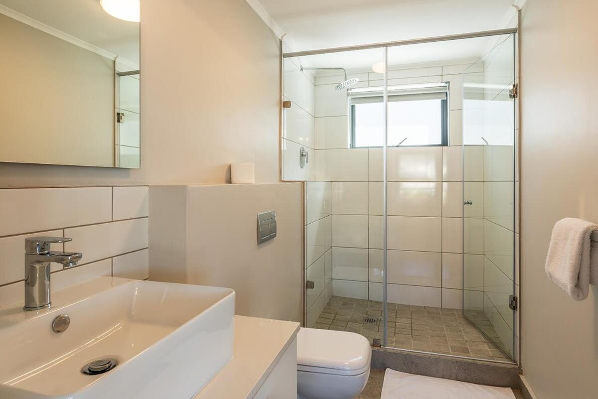 Apartment Penthouse 2 Bedroom - Biscuit Mill- *